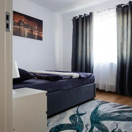 Apartment Mm *